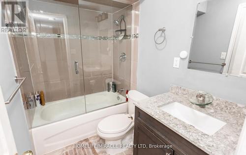 452 Nairn Circle, Milton, ON - Indoor Photo Showing Bathroom