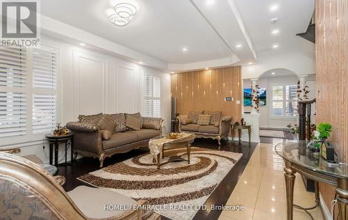 452 Nairn Circle, Milton, ON - Indoor Photo Showing Living Room