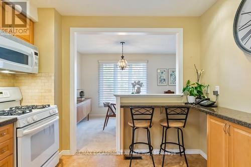 1180 Falgarwood Drive, Oakville, ON - Indoor Photo Showing Kitchen