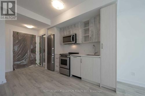 1026 - 251 Manitoba Street, Toronto, ON - Indoor Photo Showing Kitchen