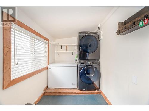 2285 Rosedale Avenue, Armstrong, BC - Indoor Photo Showing Laundry Room