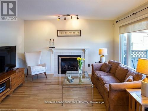 5 - 810 Maitland Street, London, ON - Indoor Photo Showing Living Room With Fireplace