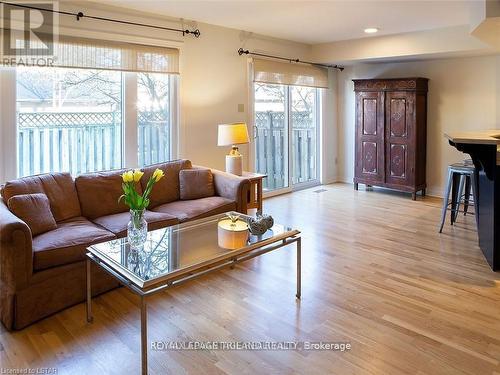 5 - 810 Maitland Street, London, ON - Indoor Photo Showing Living Room