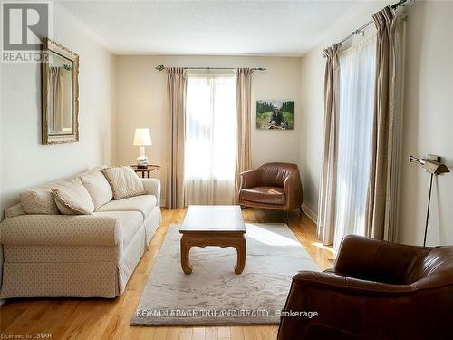 5 - 810 Maitland Street, London, ON - Indoor Photo Showing Living Room