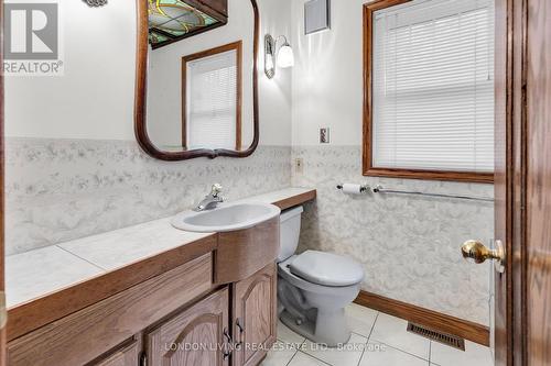 231 Riverside Drive, London, ON - Indoor Photo Showing Bathroom