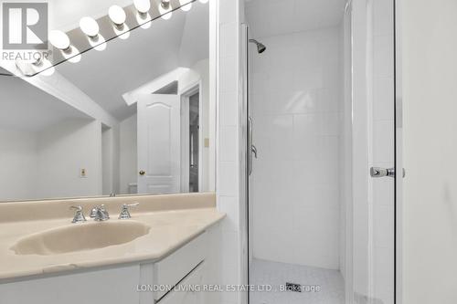 231 Riverside Drive, London, ON - Indoor Photo Showing Bathroom