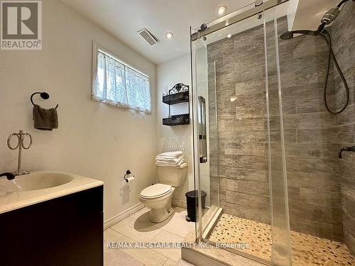 721 Hiawatha Line, Otonabee-South Monaghan, ON - Indoor Photo Showing Bathroom