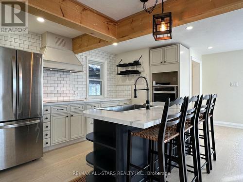 721 Hiawatha Line, Otonabee-South Monaghan, ON - Indoor Photo Showing Kitchen With Upgraded Kitchen