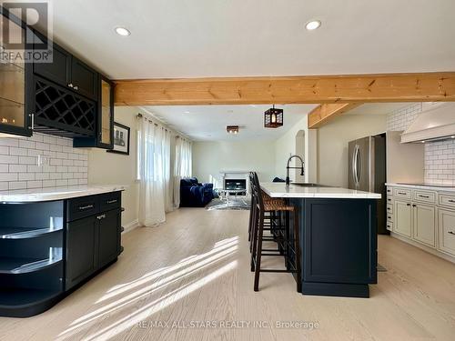 721 Hiawatha Line, Otonabee-South Monaghan, ON - Indoor Photo Showing Kitchen With Upgraded Kitchen