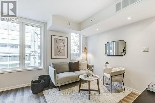 619 - 96 Strachan Avenue, Toronto, ON - Indoor Photo Showing Living Room