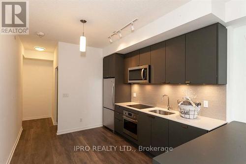 701 - 56 Forest Manor Drive, Toronto, ON - Indoor Photo Showing Kitchen With Upgraded Kitchen