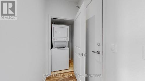 721 - 2885 Bayview Avenue, Toronto, ON - Indoor Photo Showing Laundry Room