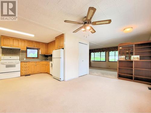 5445 Park Drive, Prince George, BC - Indoor Photo Showing Kitchen