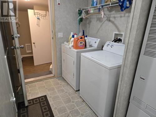 2171 Maple Drive, Quesnel, BC - Indoor Photo Showing Laundry Room