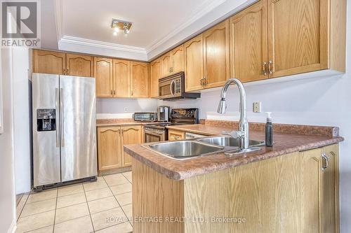 17 Catkins Crescent, Whitby, ON - Indoor Photo Showing Kitchen With Double Sink