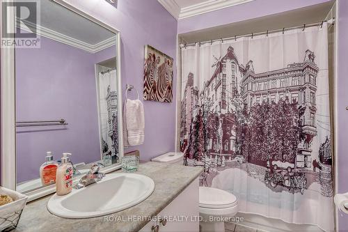 17 Catkins Crescent, Whitby, ON - Indoor Photo Showing Bathroom