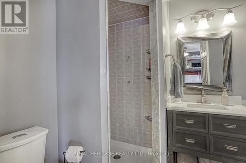 17 Catkins Crescent, Whitby, ON - Indoor Photo Showing Bathroom