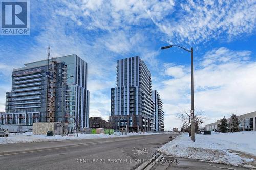 208 - 38 Honeycrisp Crescent, Vaughan, ON - Outdoor With Facade