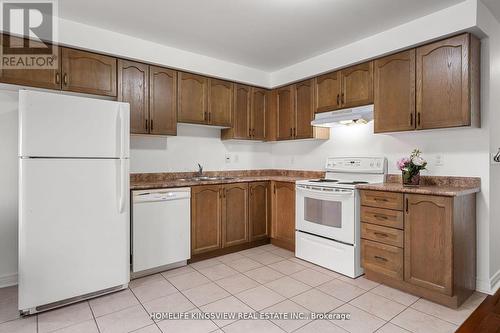 220 Peak Point Boulevard, Vaughan, ON - Indoor Photo Showing Kitchen With Double Sink