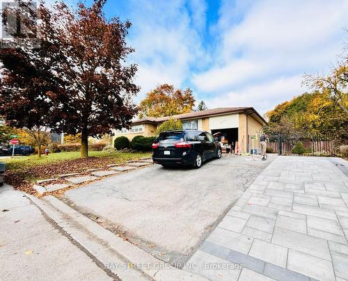 Bsmt - 457 Windhurst Gate, Richmond Hill, ON - Outdoor