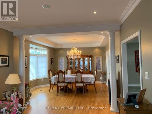 71 Gidleigh Park Crescent, Vaughan, ON - Indoor Photo Showing Dining Room