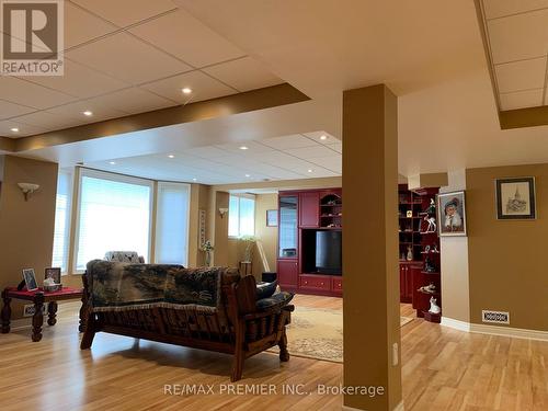 71 Gidleigh Park Crescent, Vaughan, ON - Indoor