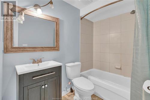 3692 Holburn Street, Windsor, ON - Indoor Photo Showing Bathroom