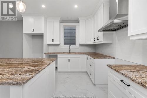 59 Belleview, Kingsville, ON - Indoor Photo Showing Kitchen