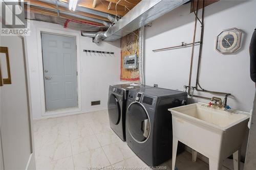 3131 Jefferson Boulevard Unit# Lower, Windsor, ON - Indoor Photo Showing Laundry Room