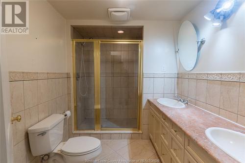 3131 Jefferson Boulevard Unit# Lower, Windsor, ON - Indoor Photo Showing Bathroom