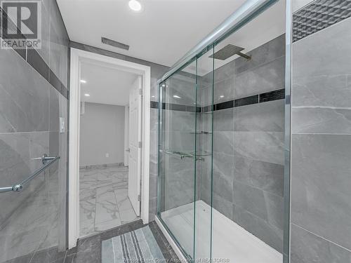 1694 Everts Avenue, Windsor, ON - Indoor Photo Showing Bathroom