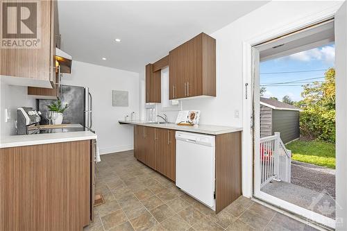 232 Holland Avenue, Ottawa, ON - Indoor Photo Showing Kitchen