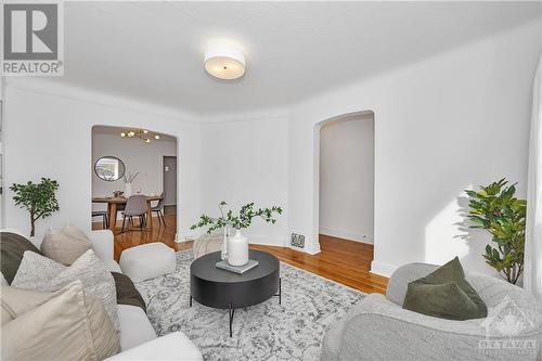 232 Holland Avenue, Ottawa, ON - Indoor Photo Showing Living Room