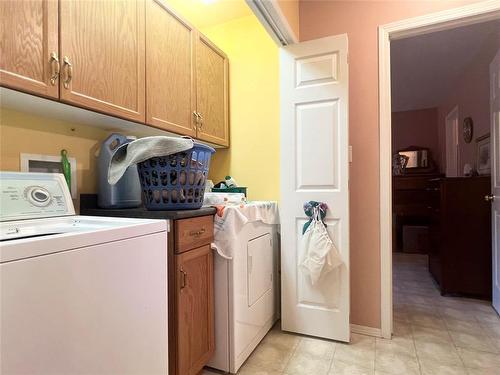 54 Poplar Street, Sidney, MB - Indoor Photo Showing Laundry Room