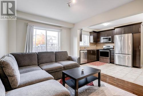 6 - 10 Pumpkin Pass, Hamilton, ON - Indoor Photo Showing Living Room