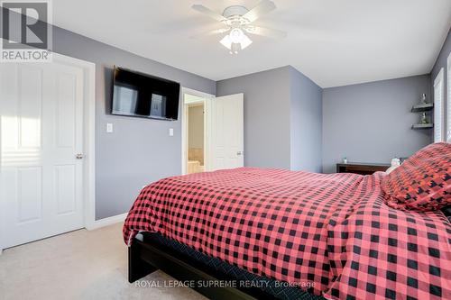 6 - 10 Pumpkin Pass, Hamilton, ON - Indoor Photo Showing Bedroom