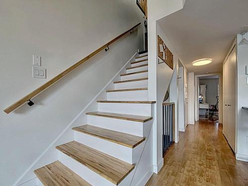 Staircase - 305-14625 Rue Sherbrooke E., Montréal (Rivière-Des-Prairies/Pointe-Aux-Trembles), QC - Indoor Photo Showing Other Room