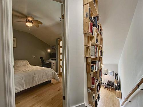 Master bedroom - 305-14625 Rue Sherbrooke E., Montréal (Rivière-Des-Prairies/Pointe-Aux-Trembles), QC - Indoor Photo Showing Bedroom