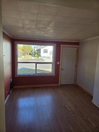 865 Huron Avenue, Thunder Bay, ON - Indoor Photo Showing Other Room