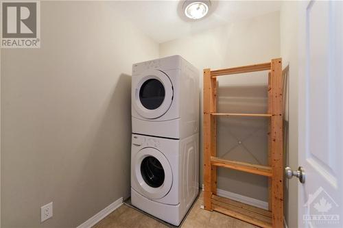 1100 Georgeton Private, Ottawa, ON - Indoor Photo Showing Laundry Room