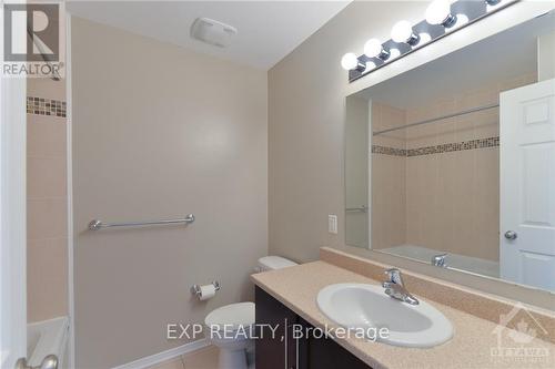 1100 Georgeton, Ottawa, ON - Indoor Photo Showing Bathroom