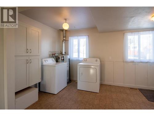 336 100A Avenue, Dawson Creek, BC - Indoor Photo Showing Laundry Room