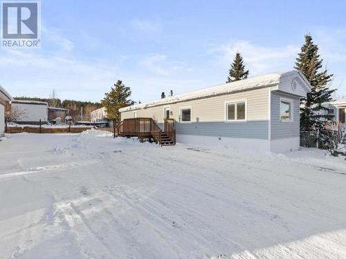 211-200 Lobird Road, Whitehorse, YT - Outdoor