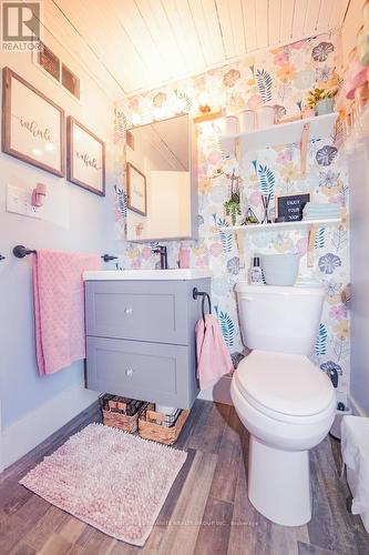 18 High School Lane, Bancroft, ON - Indoor Photo Showing Bathroom