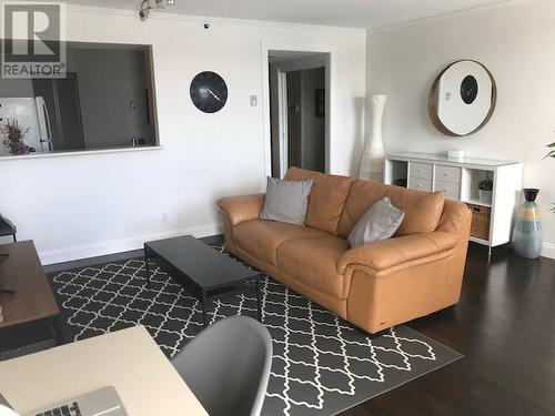 903 1000 Beach Avenue, Vancouver, BC - Indoor Photo Showing Living Room