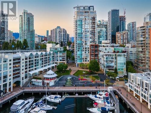 903 1000 Beach Avenue, Vancouver, BC - Outdoor