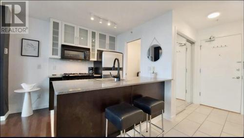 1905 1225 Richards Street, Vancouver, BC - Indoor Photo Showing Kitchen