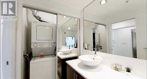 1905 1225 Richards Street, Vancouver, BC - Indoor Photo Showing Laundry Room