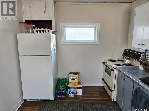 15 First Street, Tompkins, SK - Indoor Photo Showing Kitchen