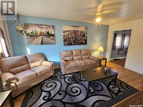 15 First Street, Tompkins, SK - Indoor Photo Showing Living Room